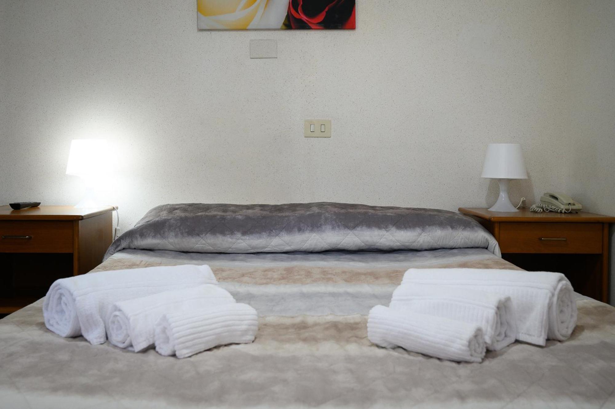 Double Room,1742680867:JPEG